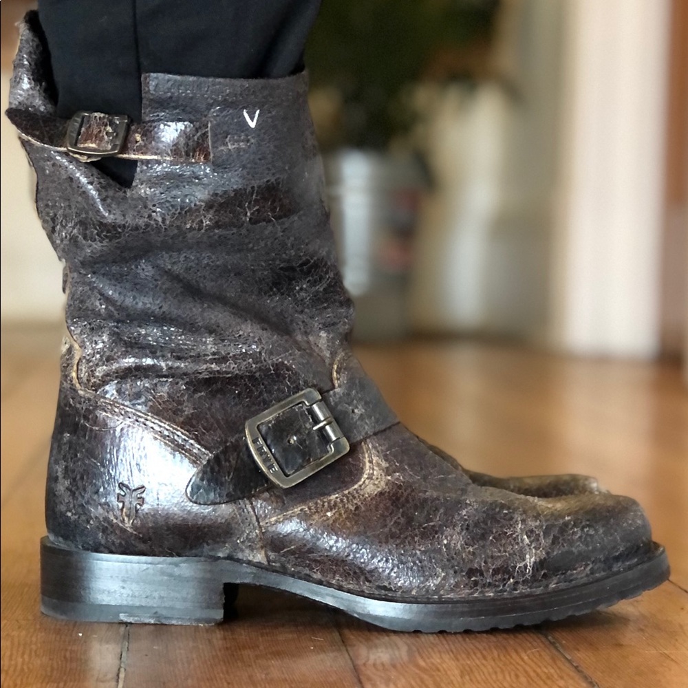 💕Frye Distressed Leather booties 💕 - Picture 9 of 12